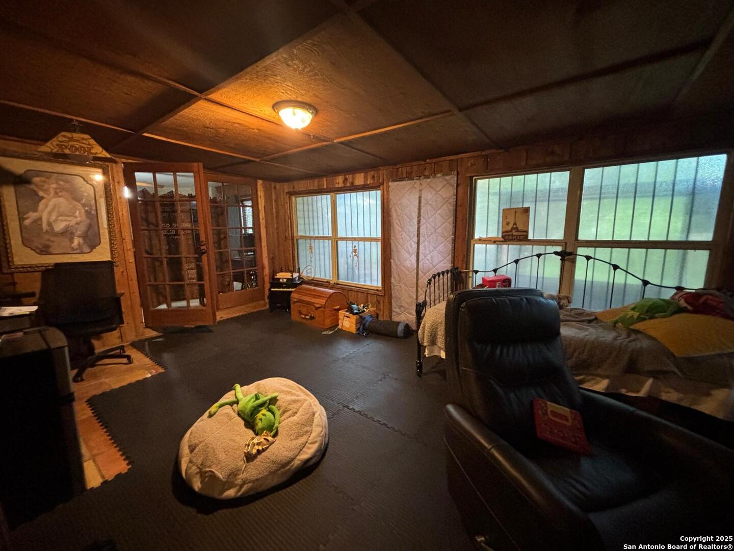 main property photo 33