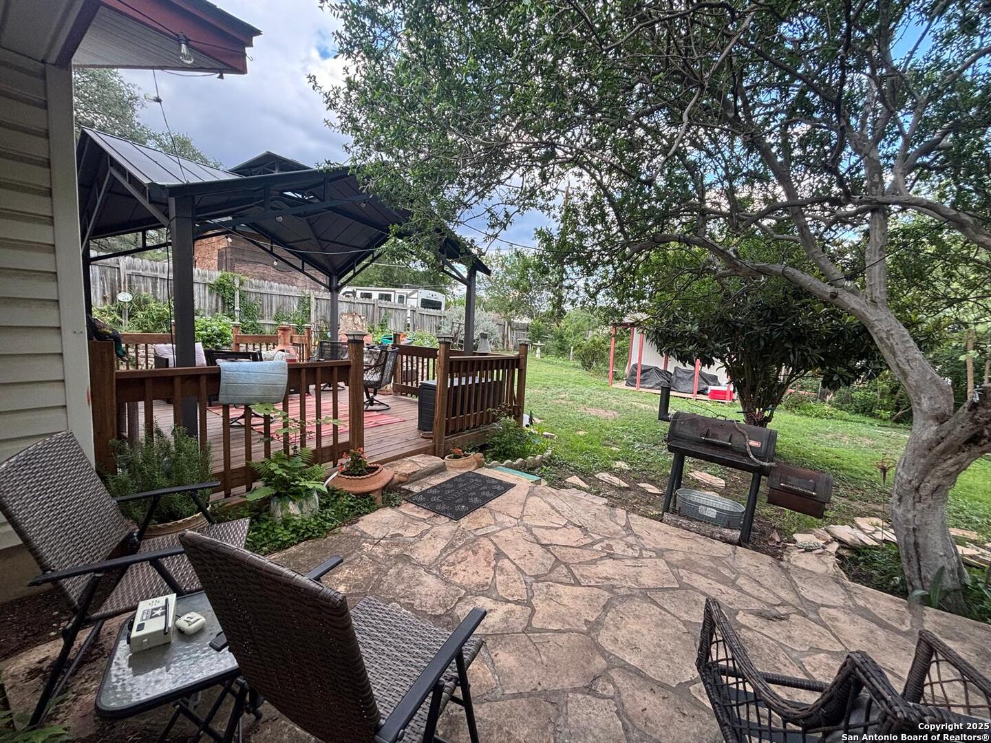 main property photo 38