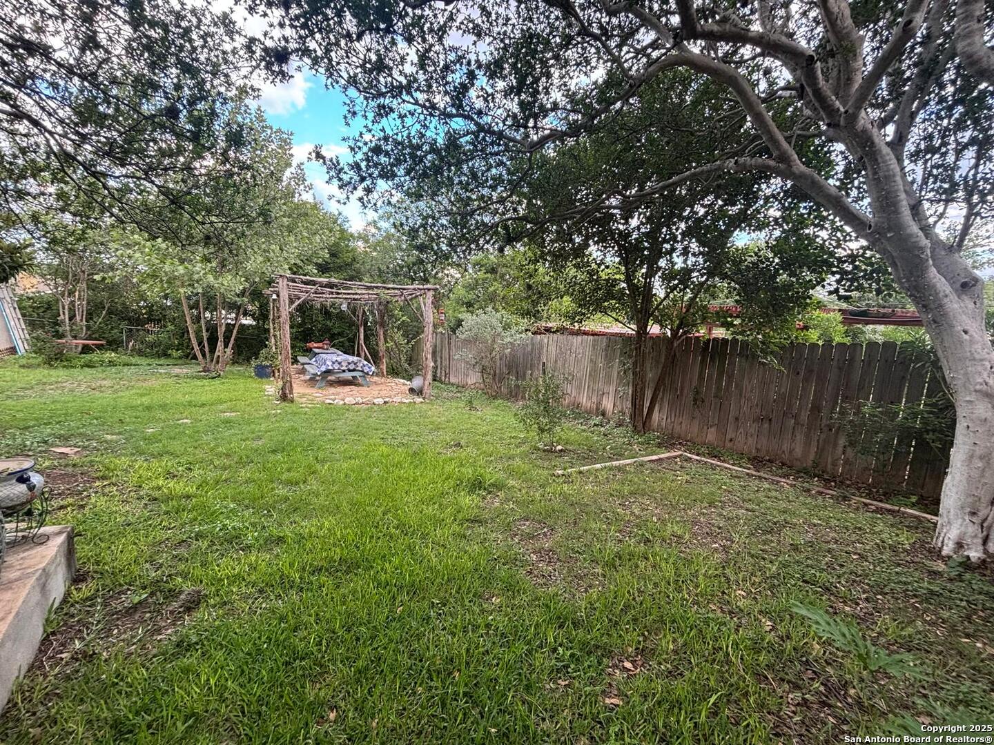 main property photo 6