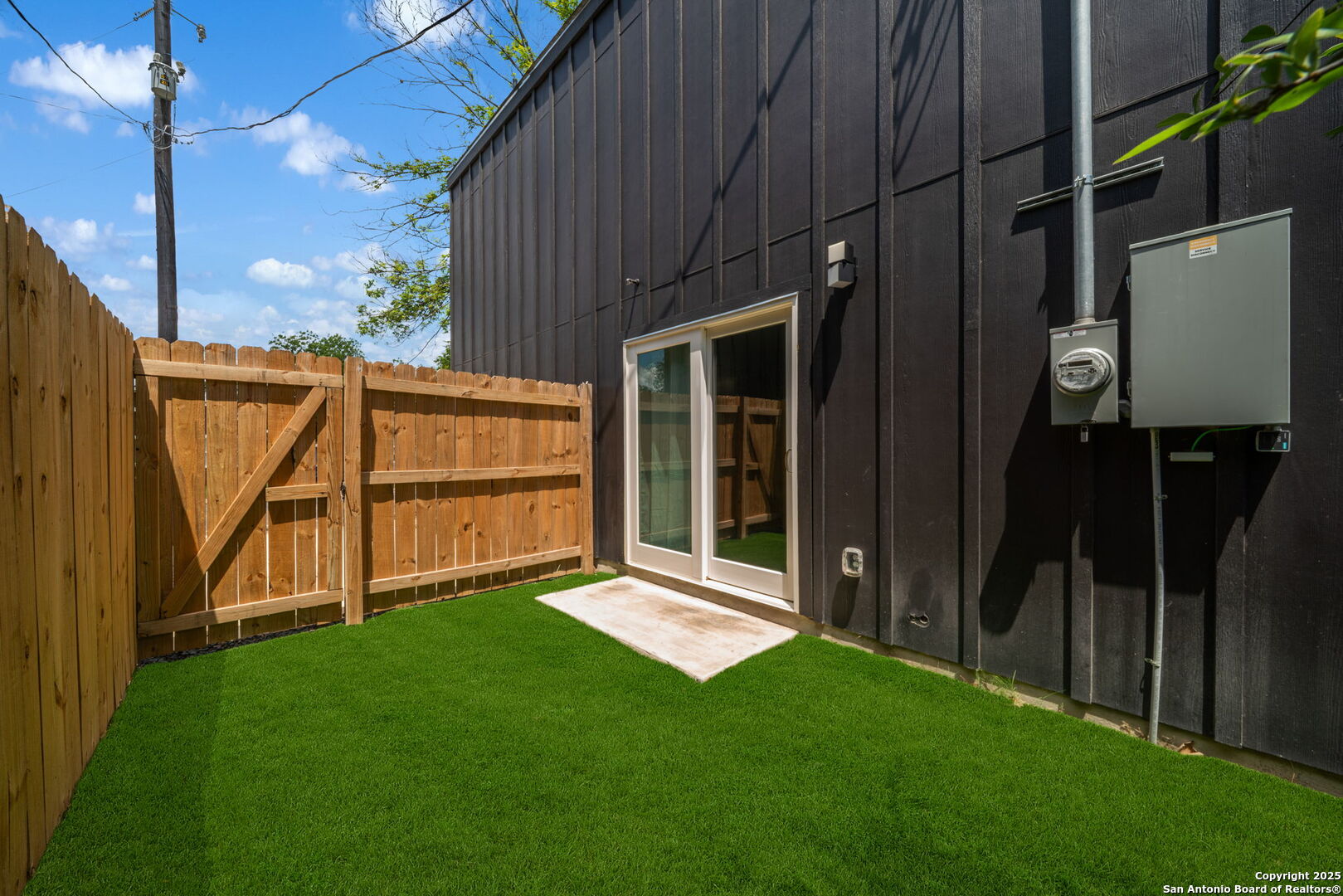 main property photo 22
