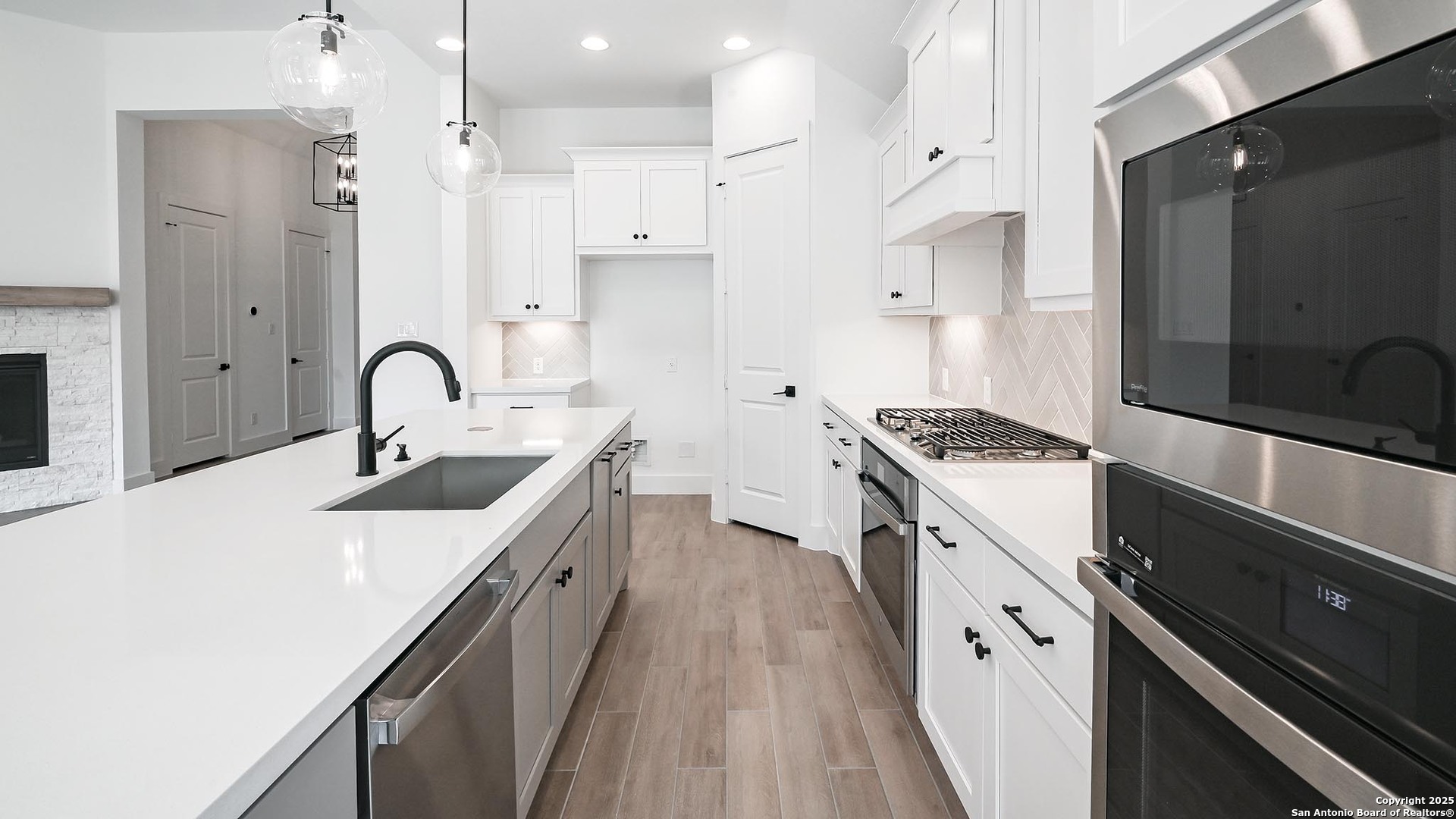 property viewer photo 12