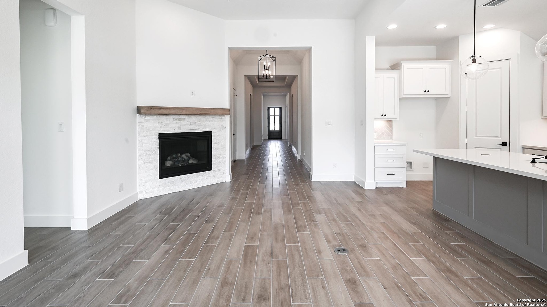 property viewer photo 18