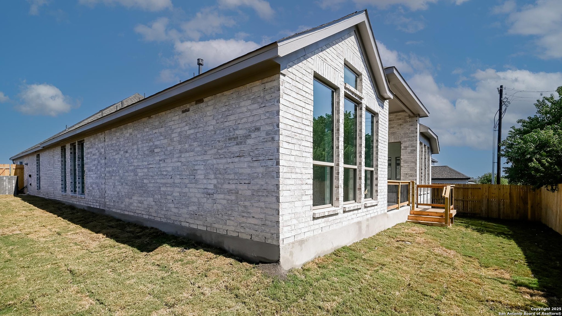 property viewer photo 20