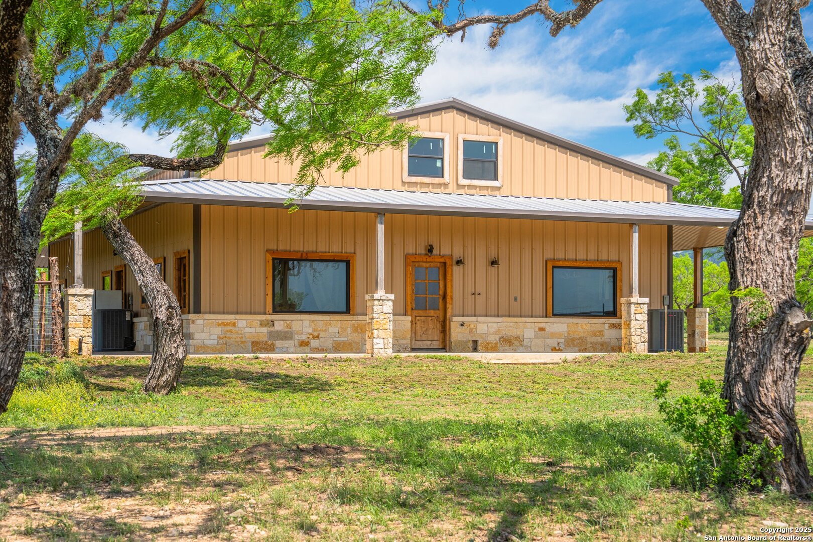 main property photo 15