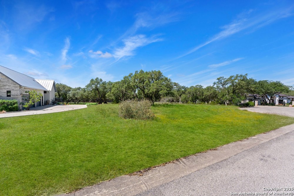 main property photo 11
