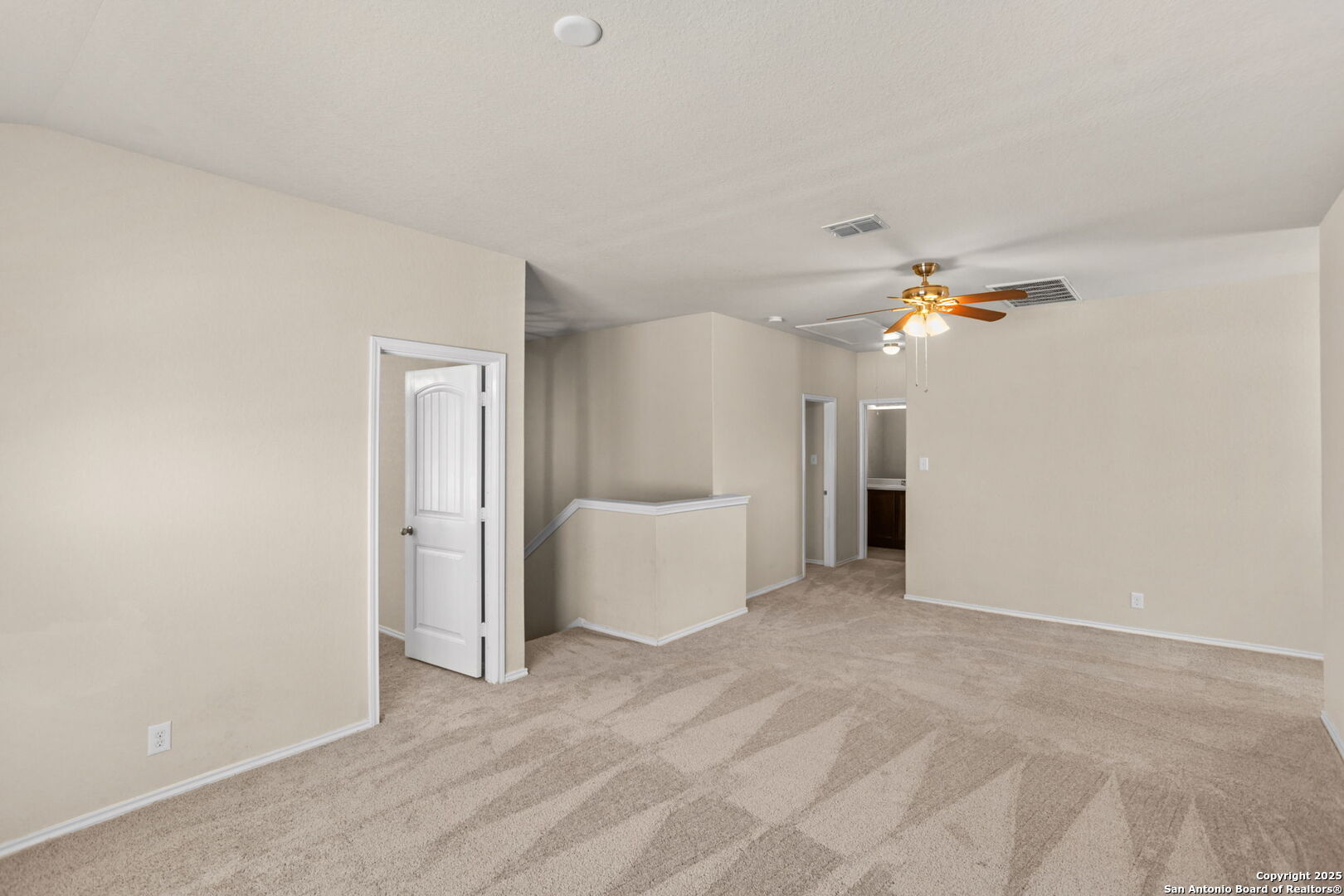 property viewer photo 18