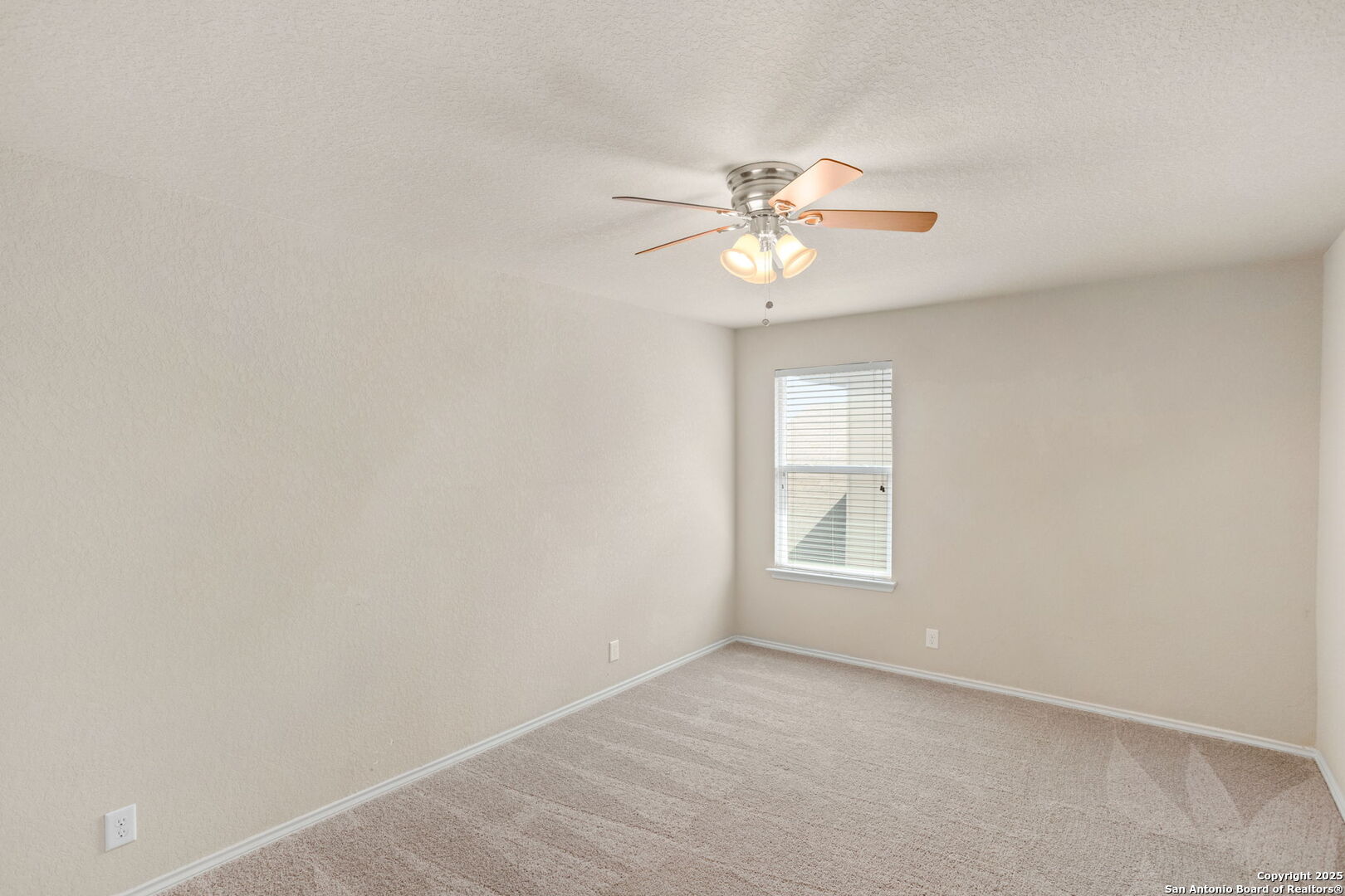 property viewer photo 23