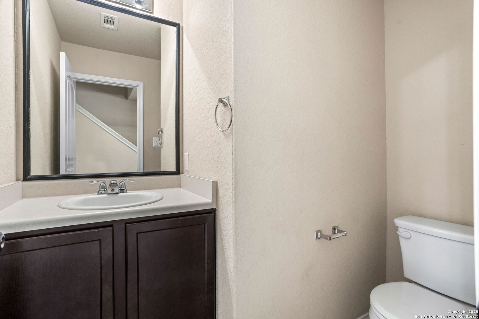 property viewer photo 7