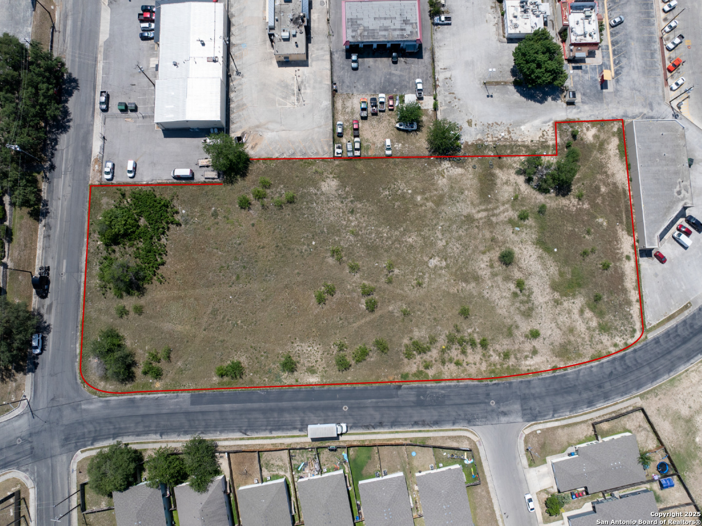 main property photo 3