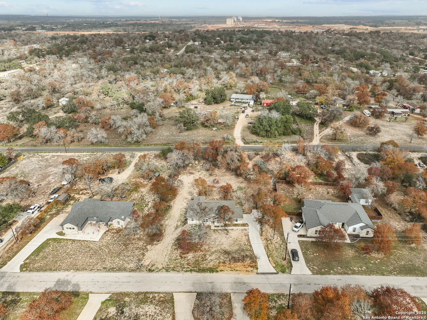 main property photo 14