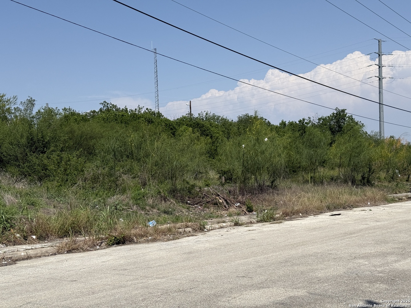 main property photo 3