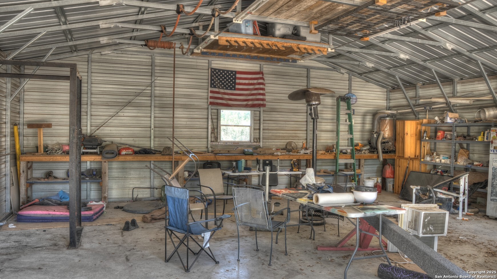 main property photo 16