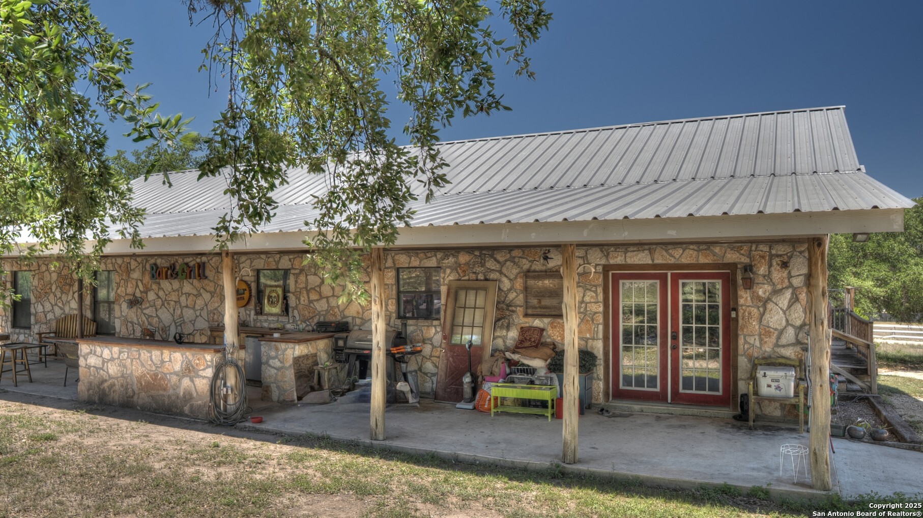 main property photo 18