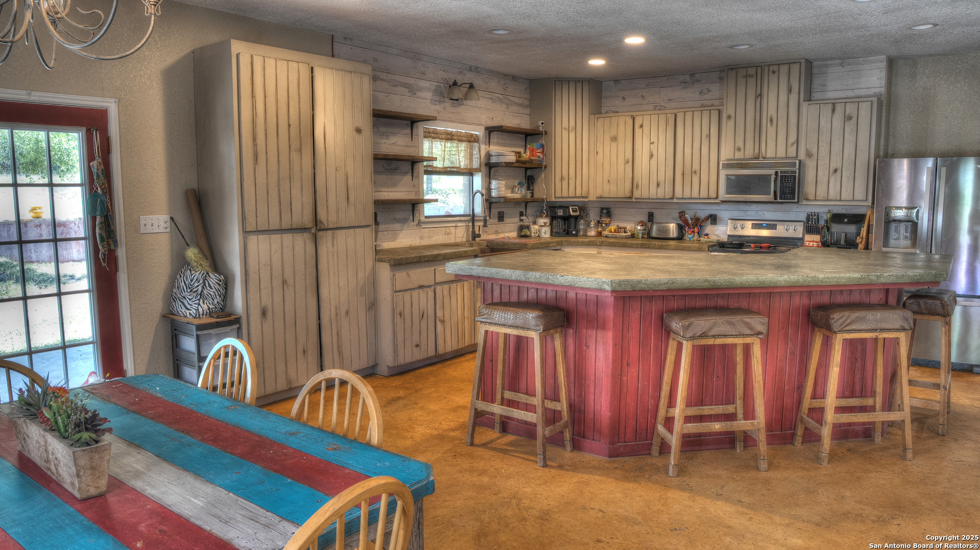 main property photo 36