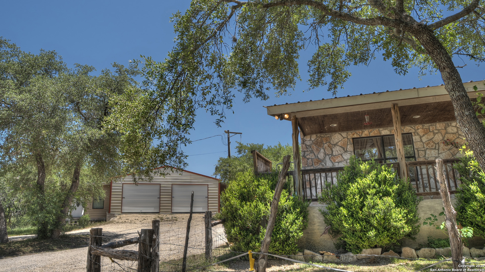 main property photo 9