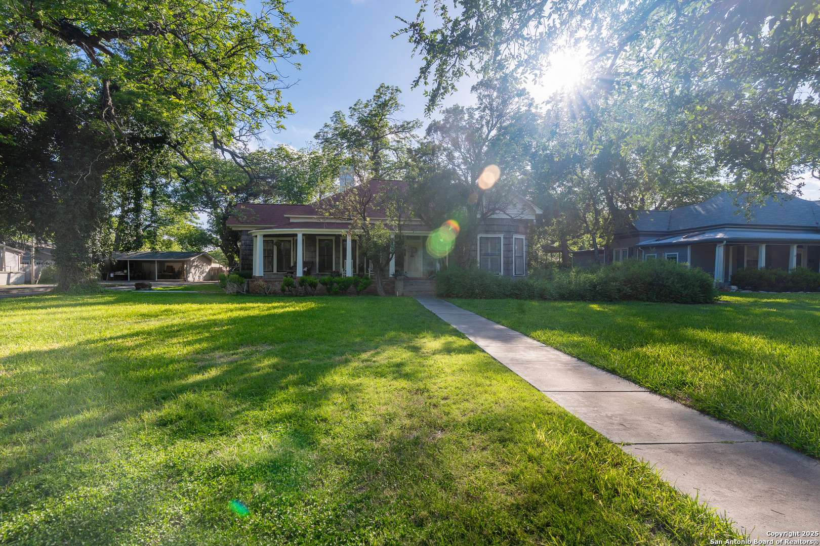 main property photo 1