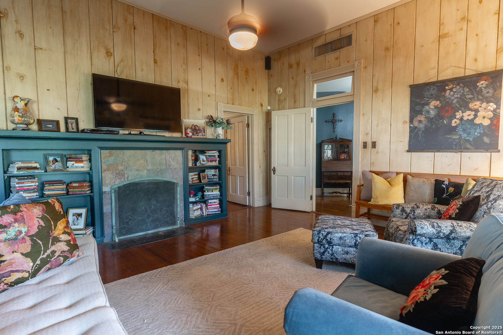 main property photo 11