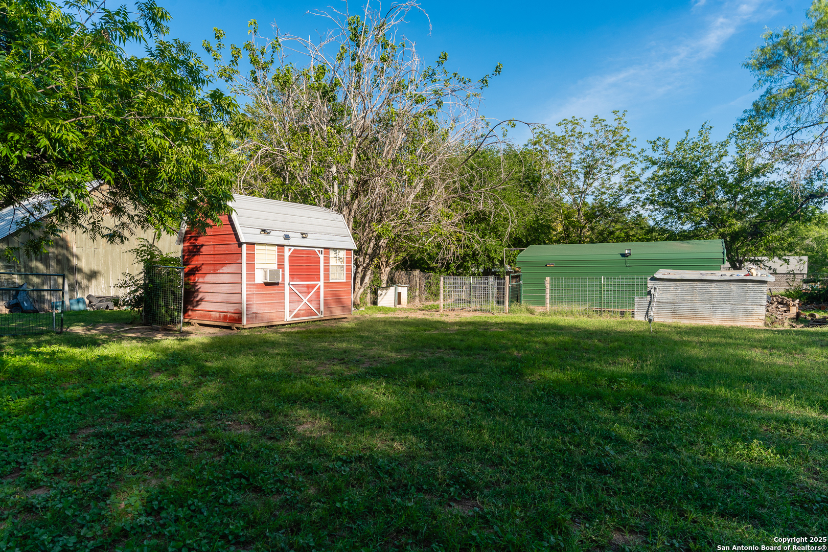 main property photo 33