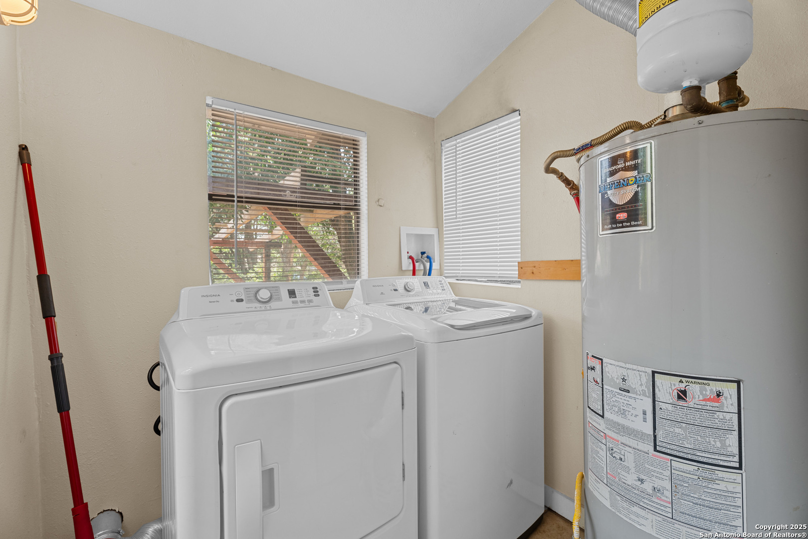 main property photo 17