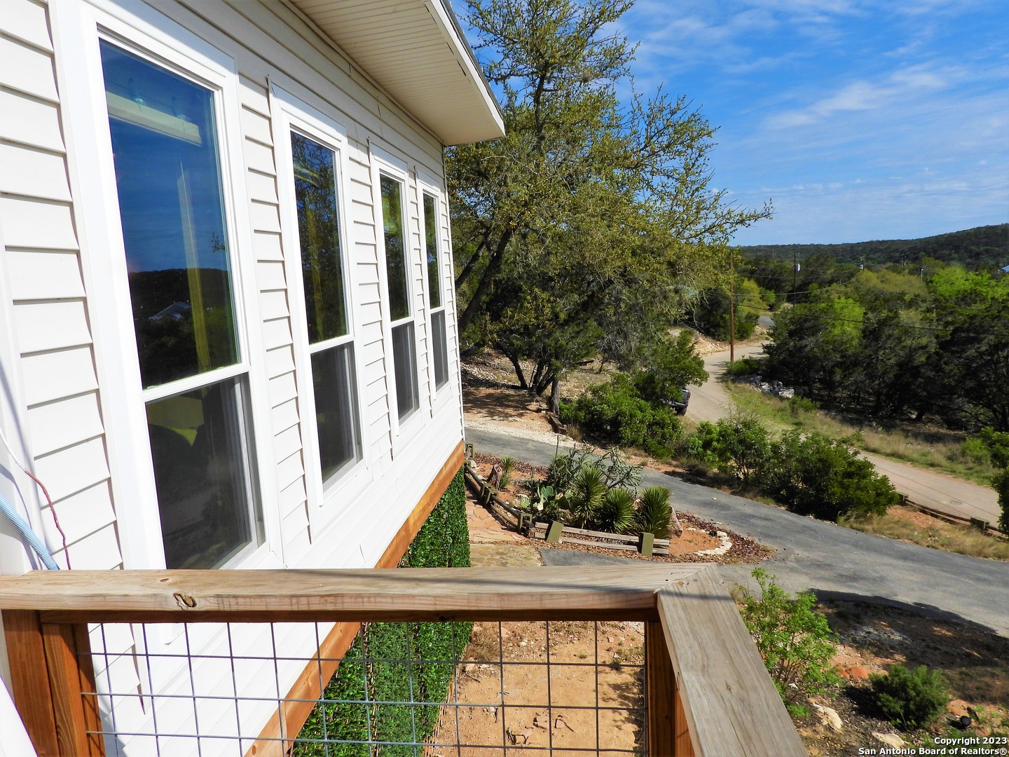 main property photo 24