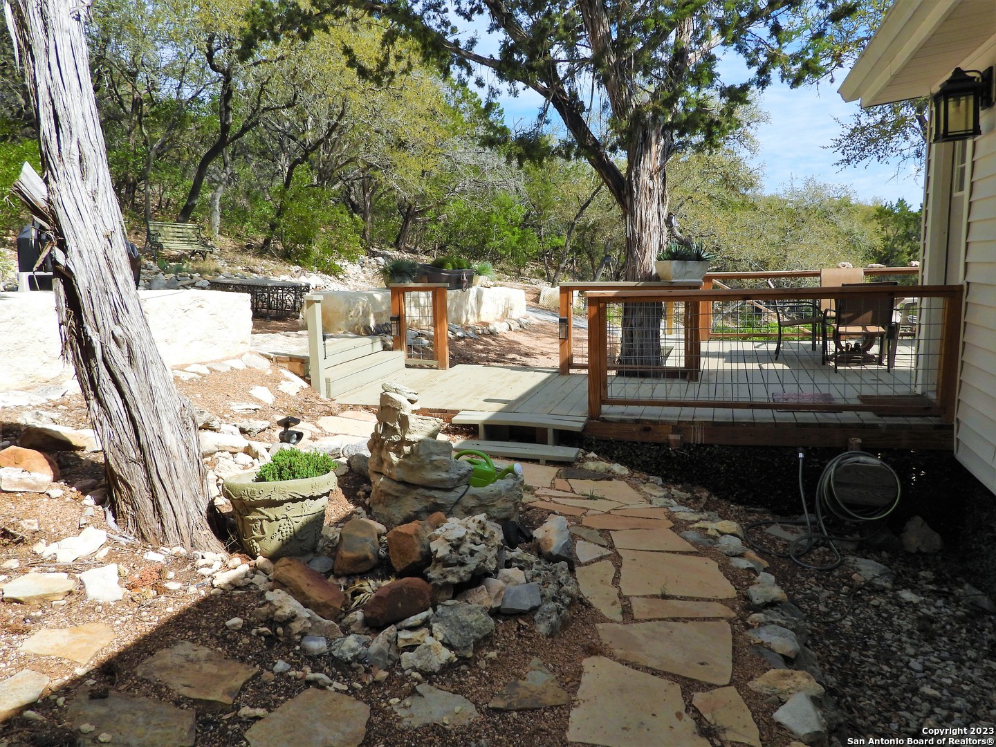 main property photo 30