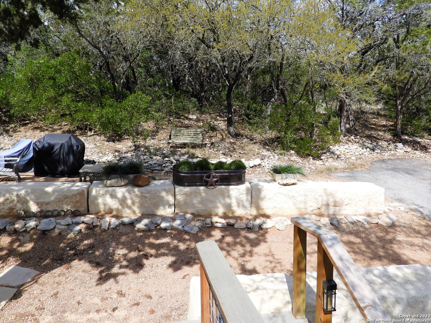 main property photo 31