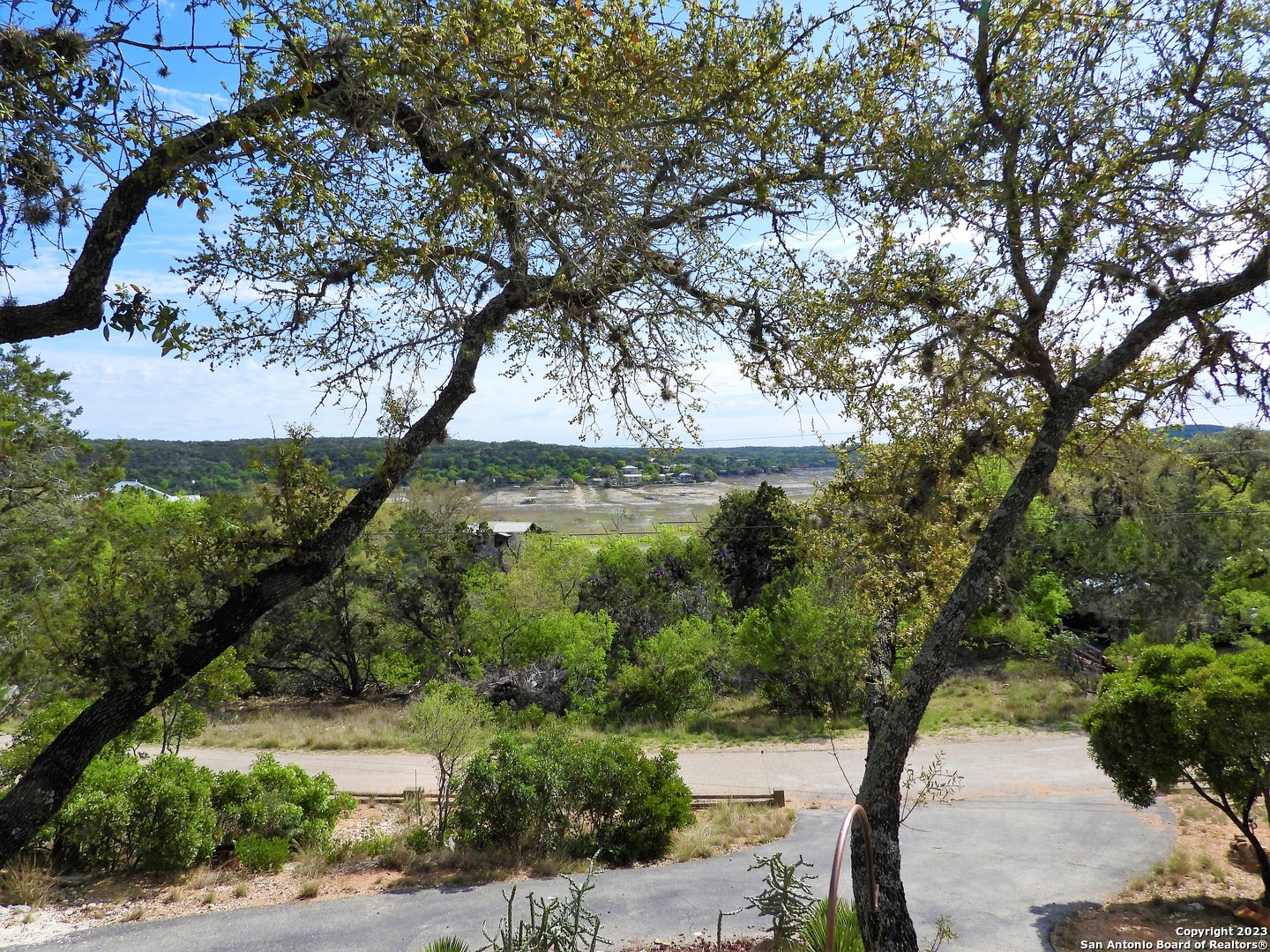 main property photo 34