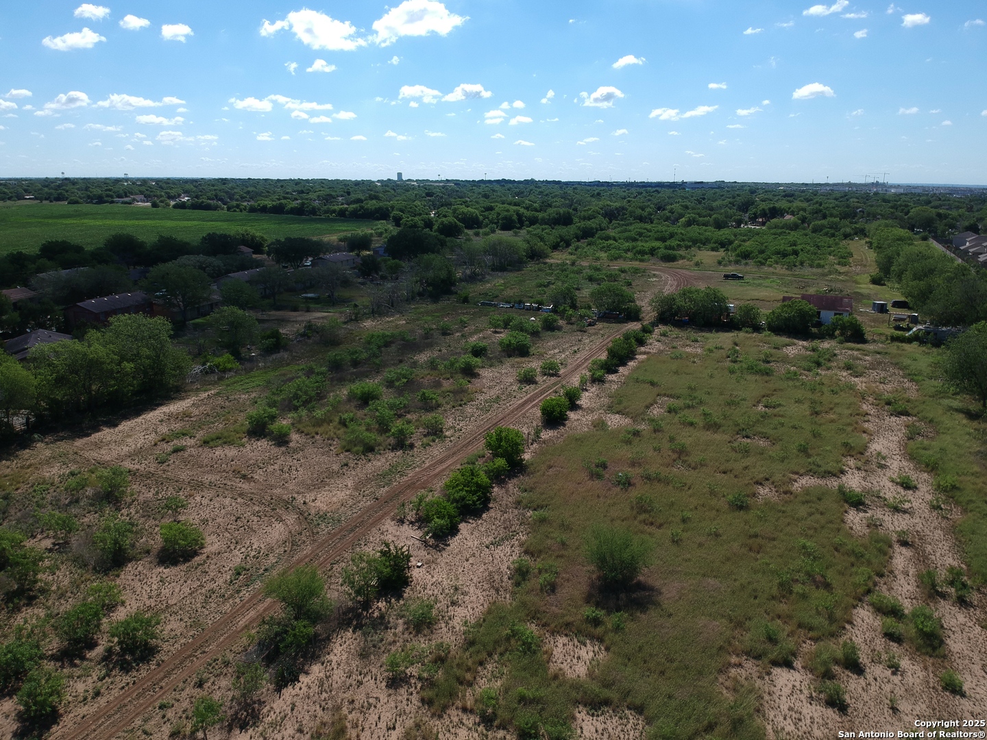 main property photo 9