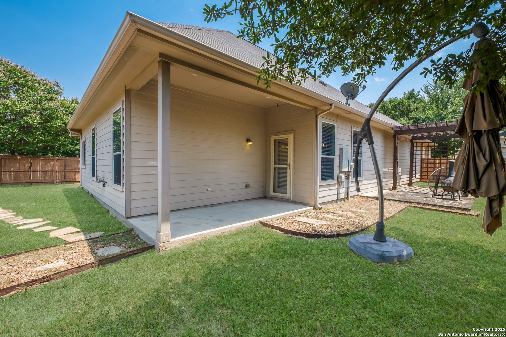 property viewer photo 21