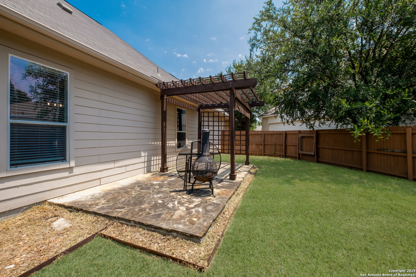 property viewer photo 22