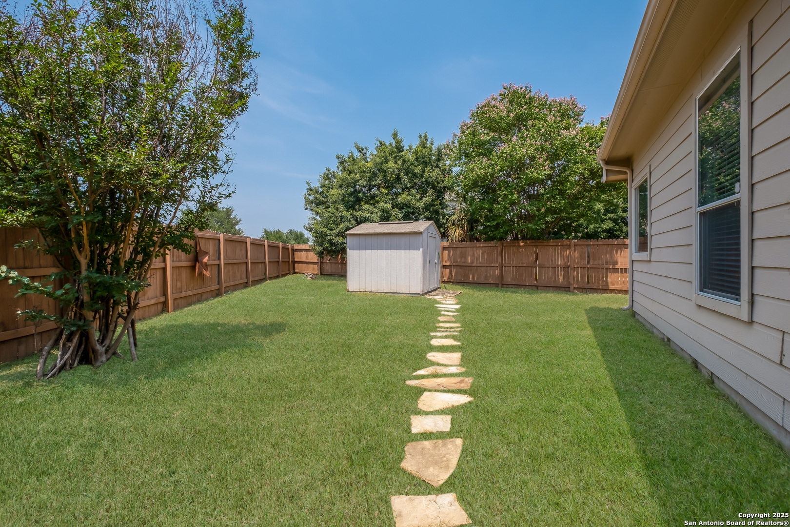 property viewer photo 23