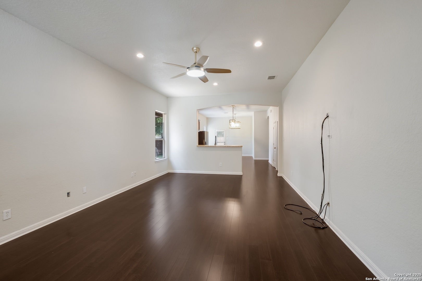 property viewer photo 3