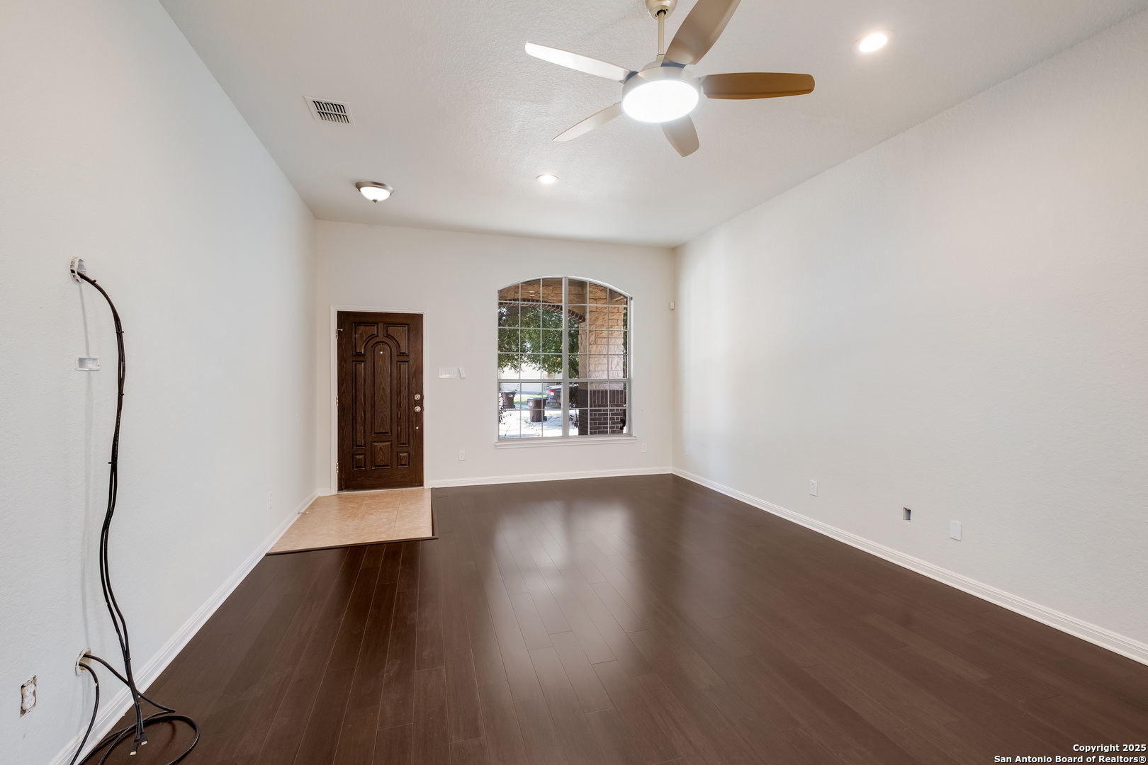 property viewer photo 4
