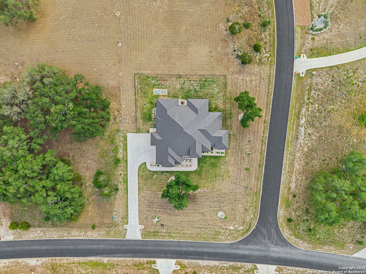 main property photo 43