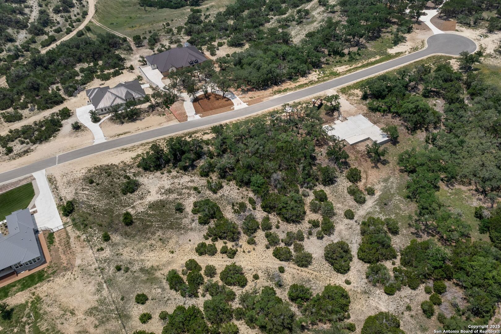 main property photo 5