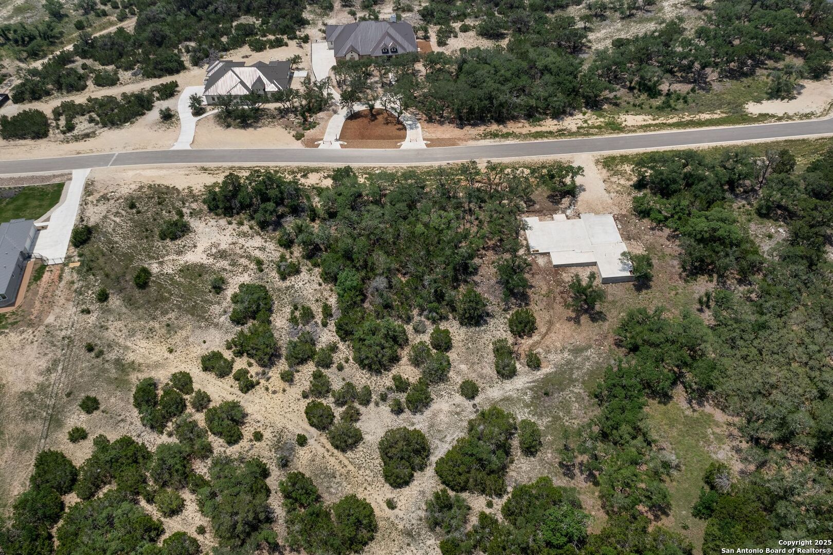main property photo 7