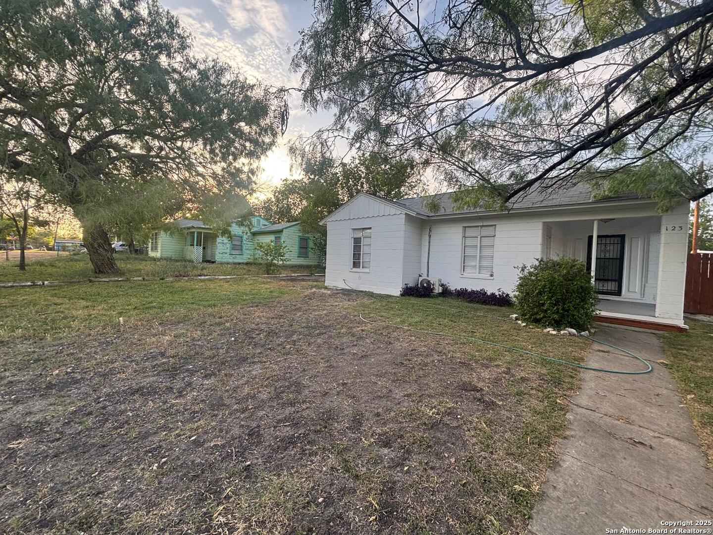 main property photo 25