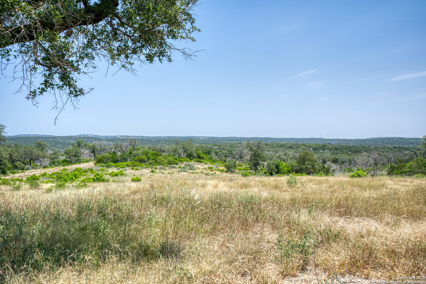 main property photo 10