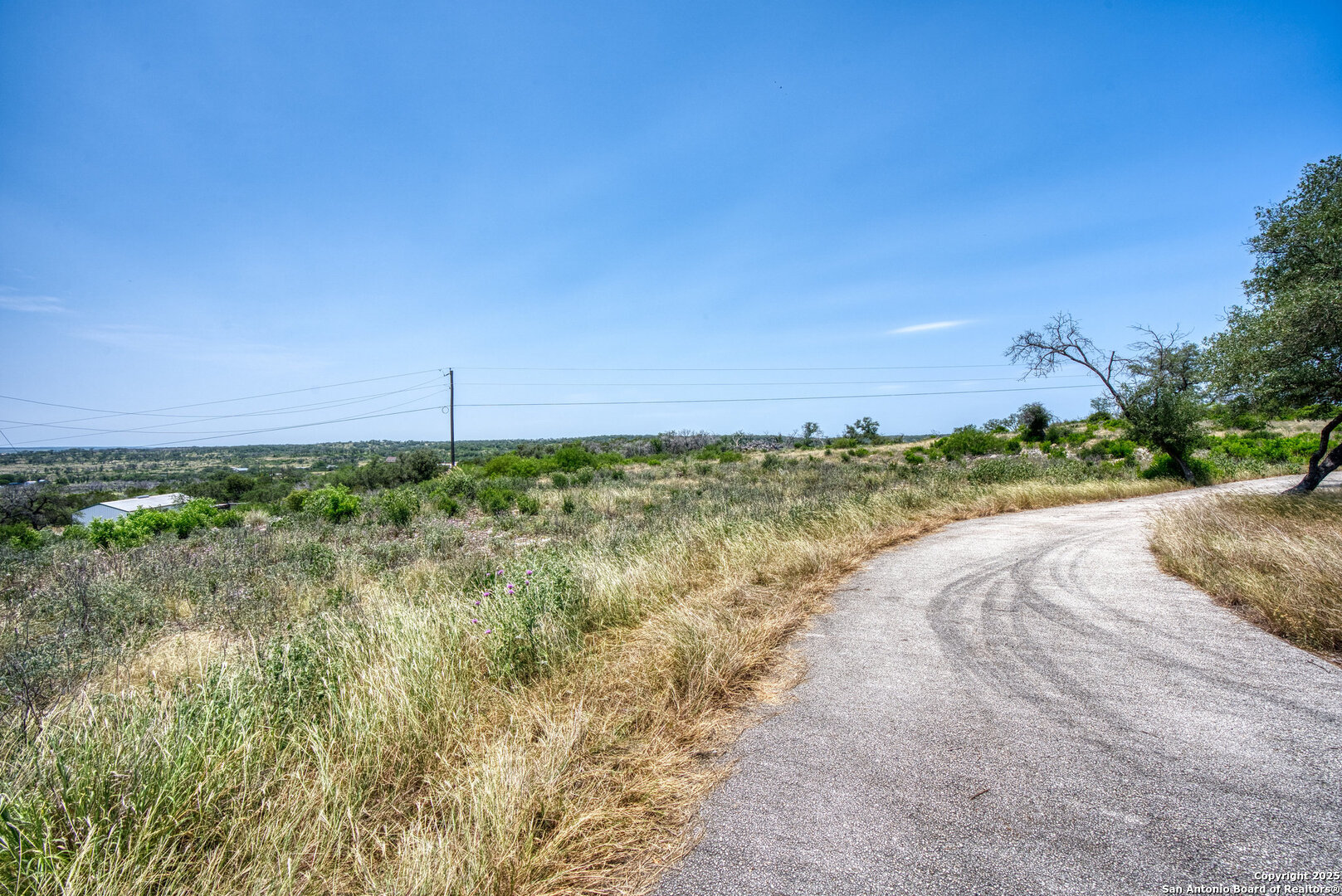 main property photo 19
