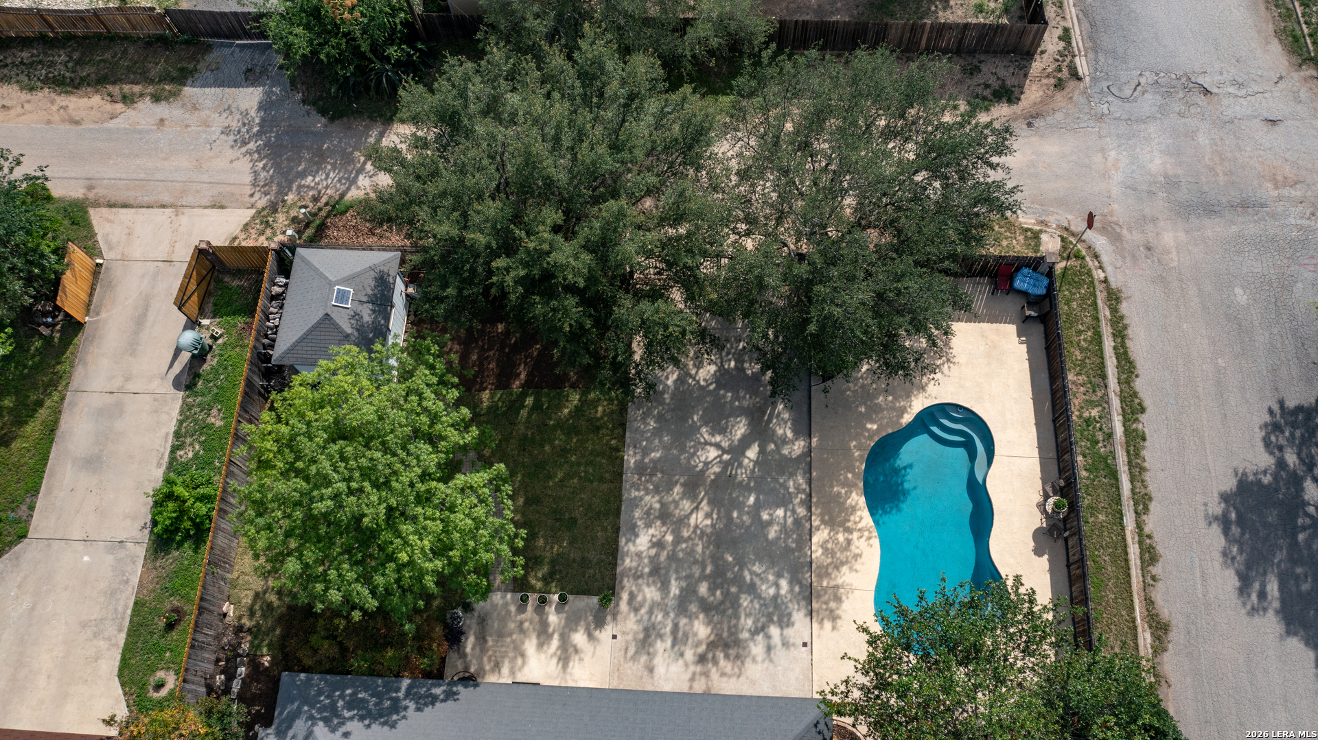 main property photo 54