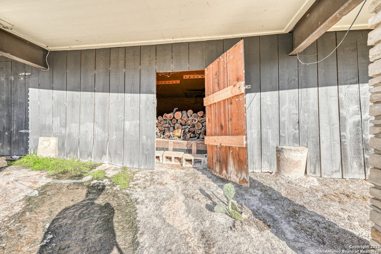 main property photo 35