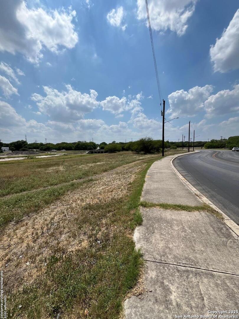 main property photo 8