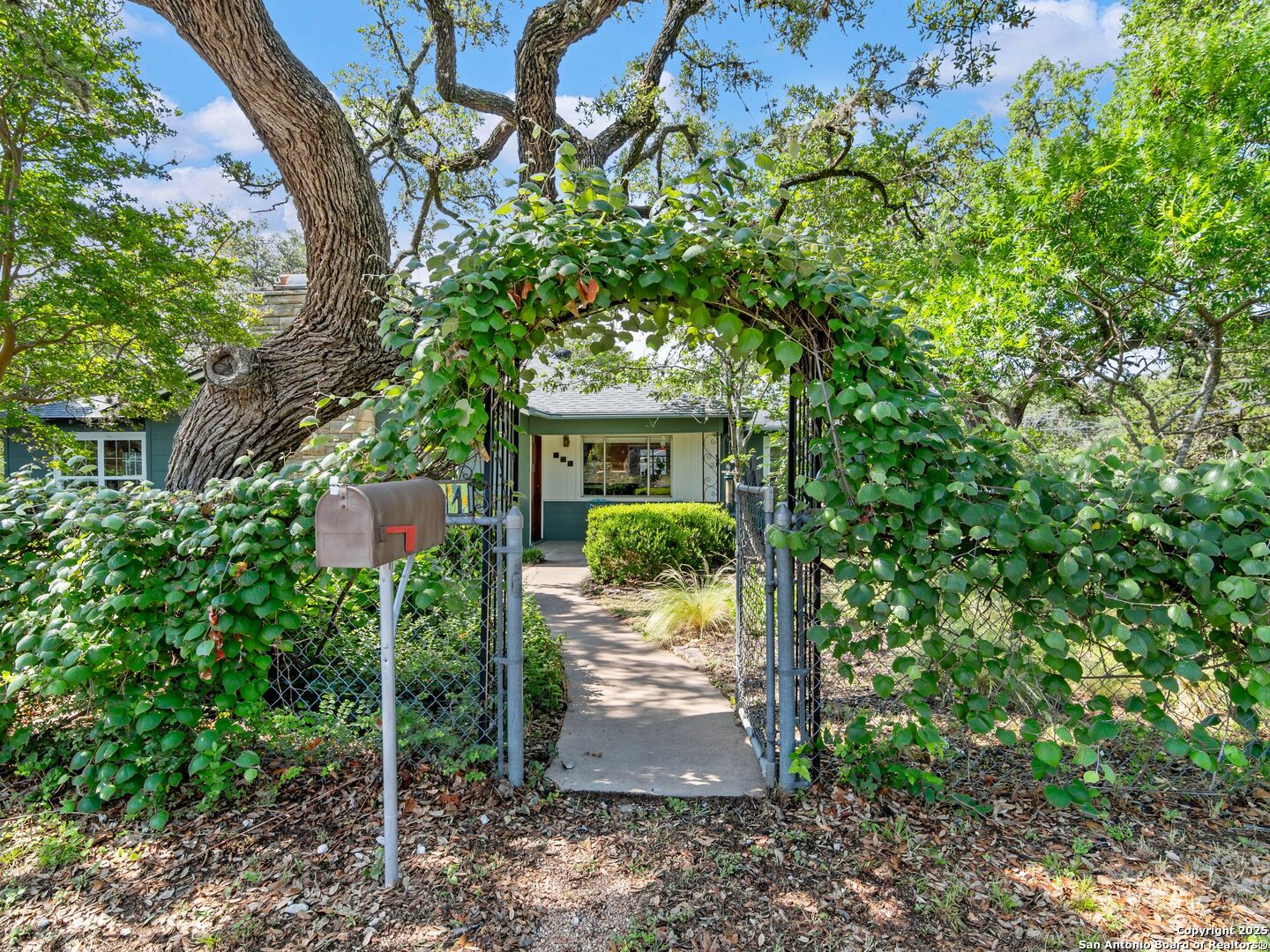 main property photo 2