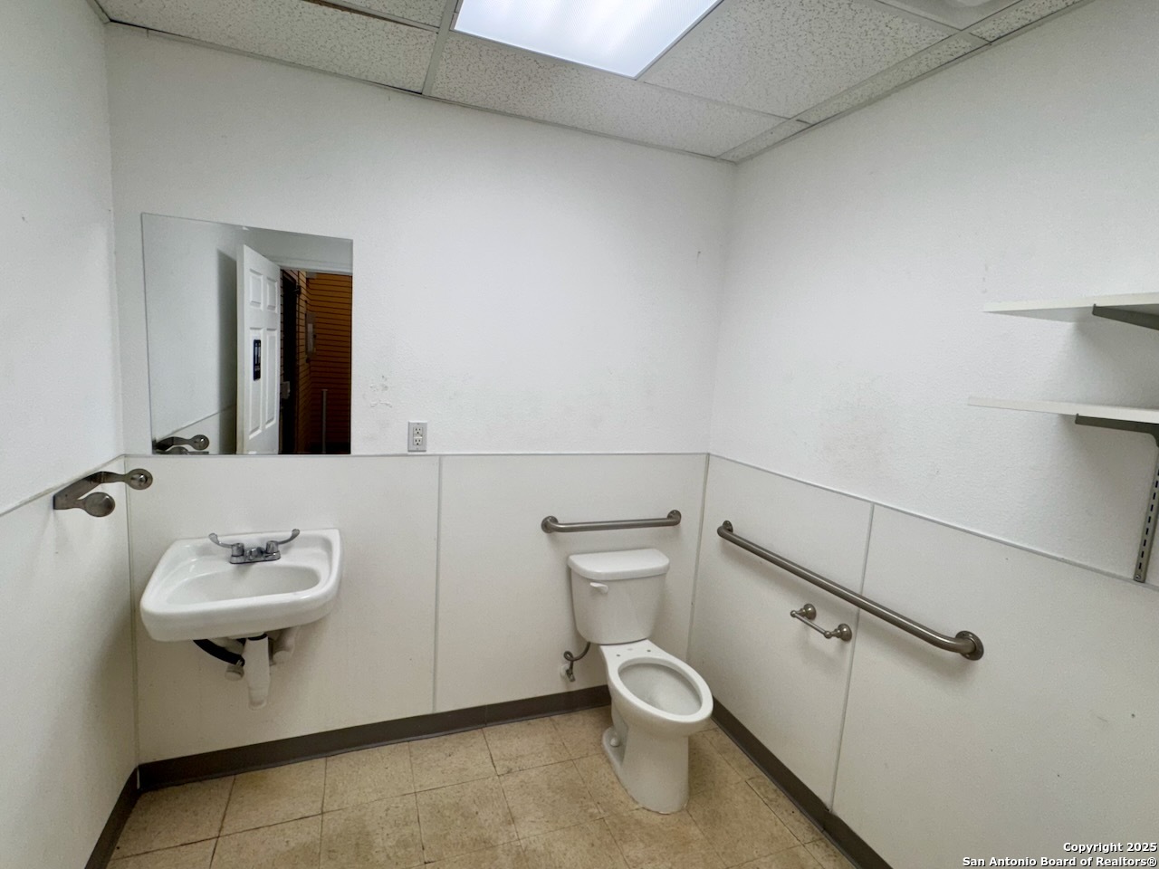 main property photo 12