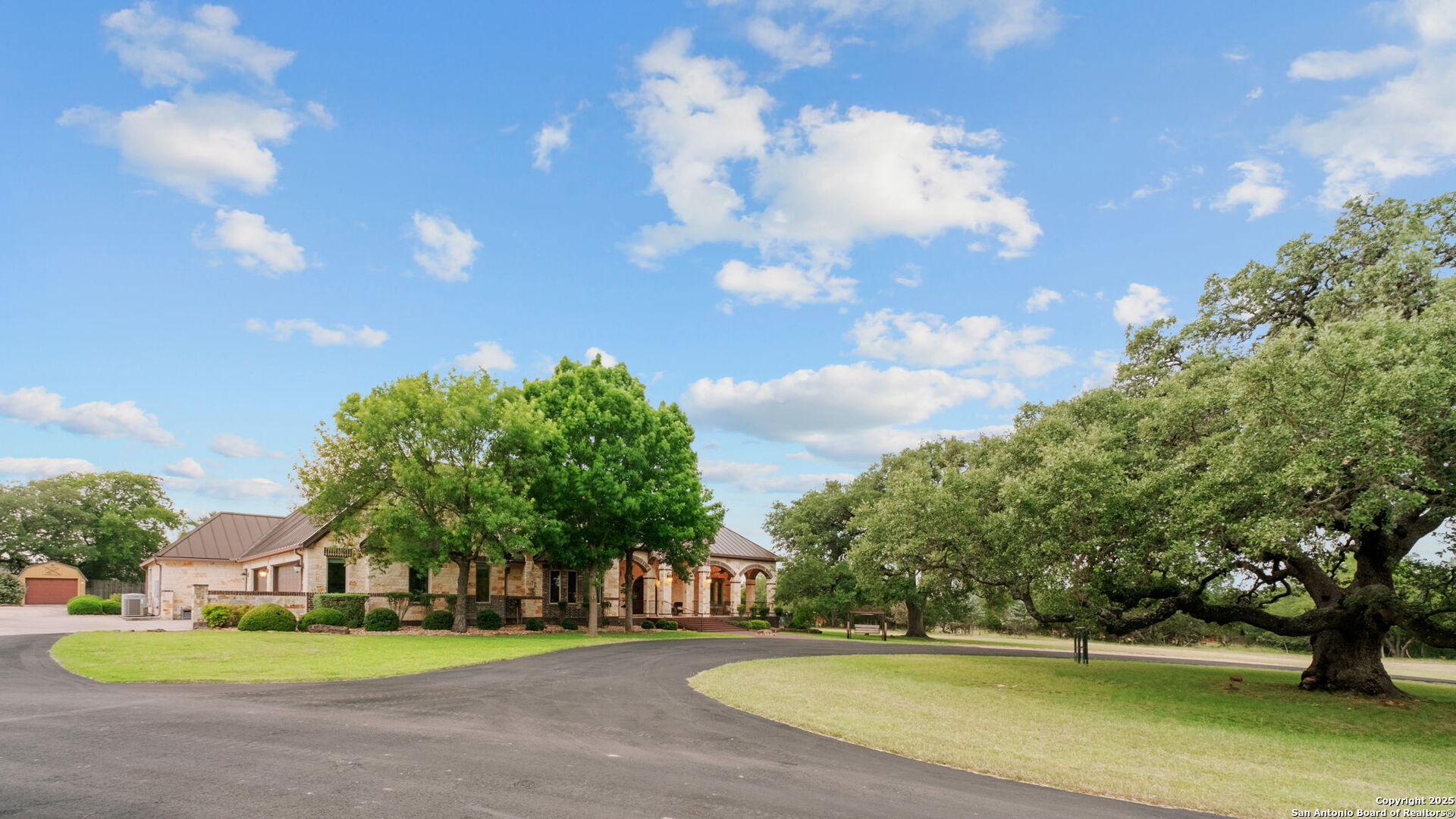 main property photo 19