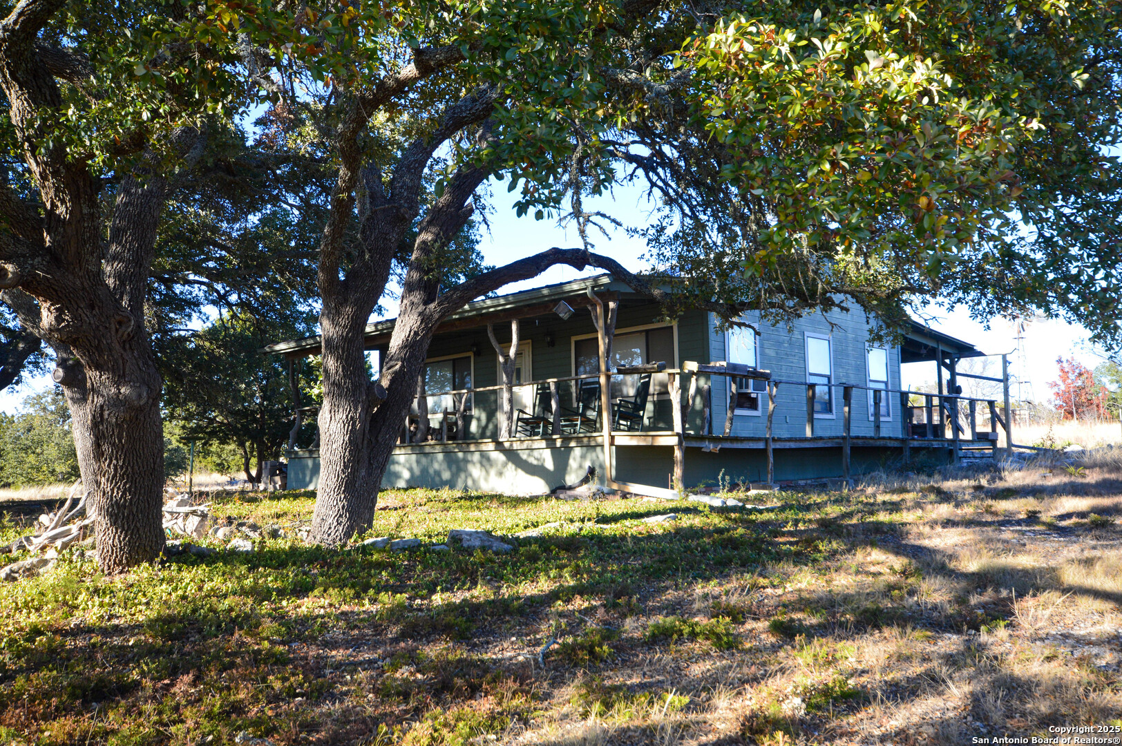 main property photo 10