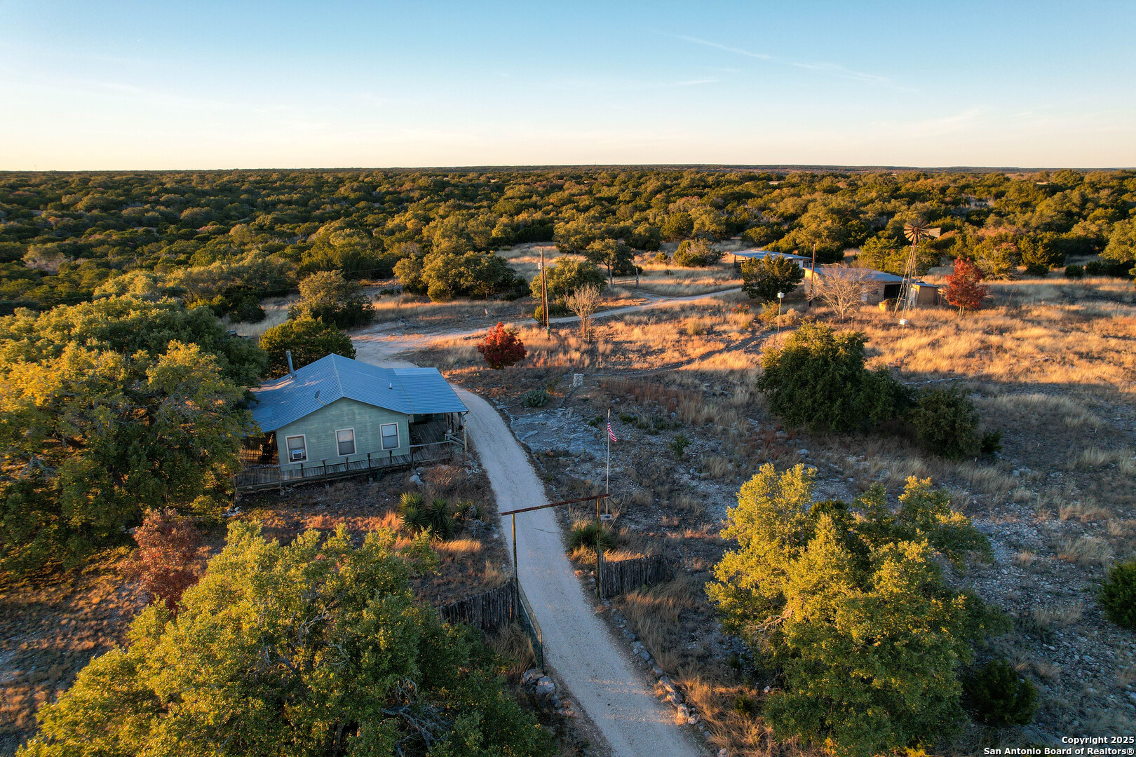 main property photo 5