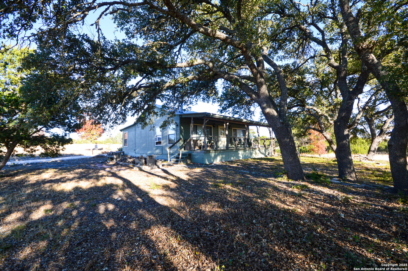 main property photo 9
