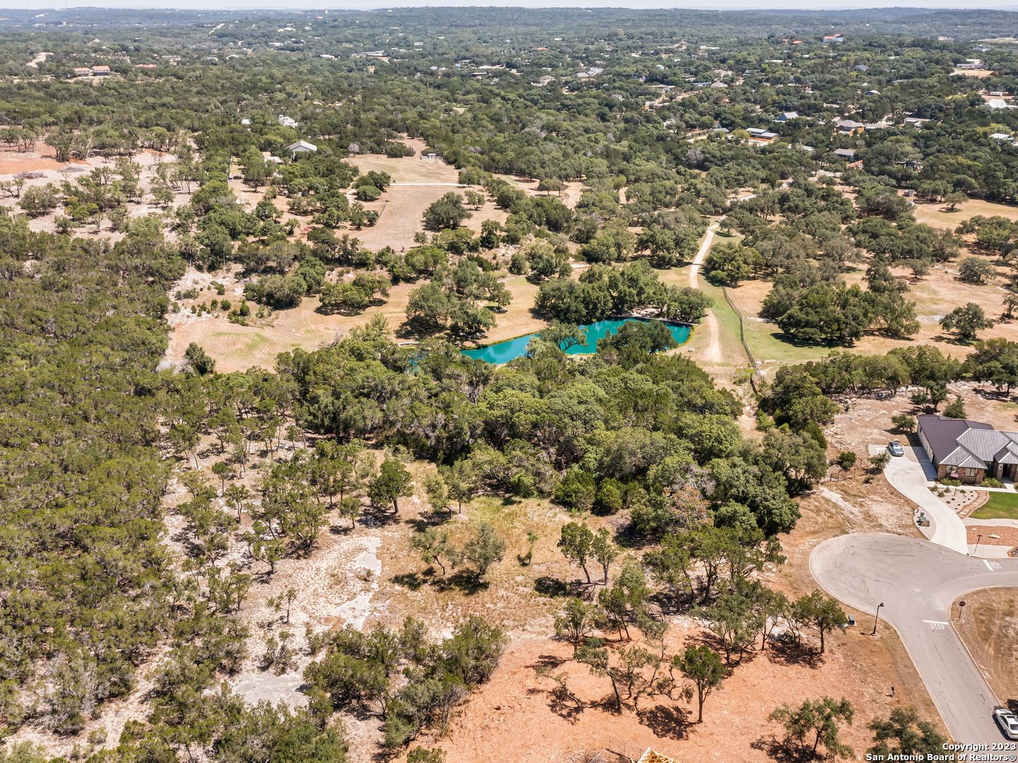 main property photo 11