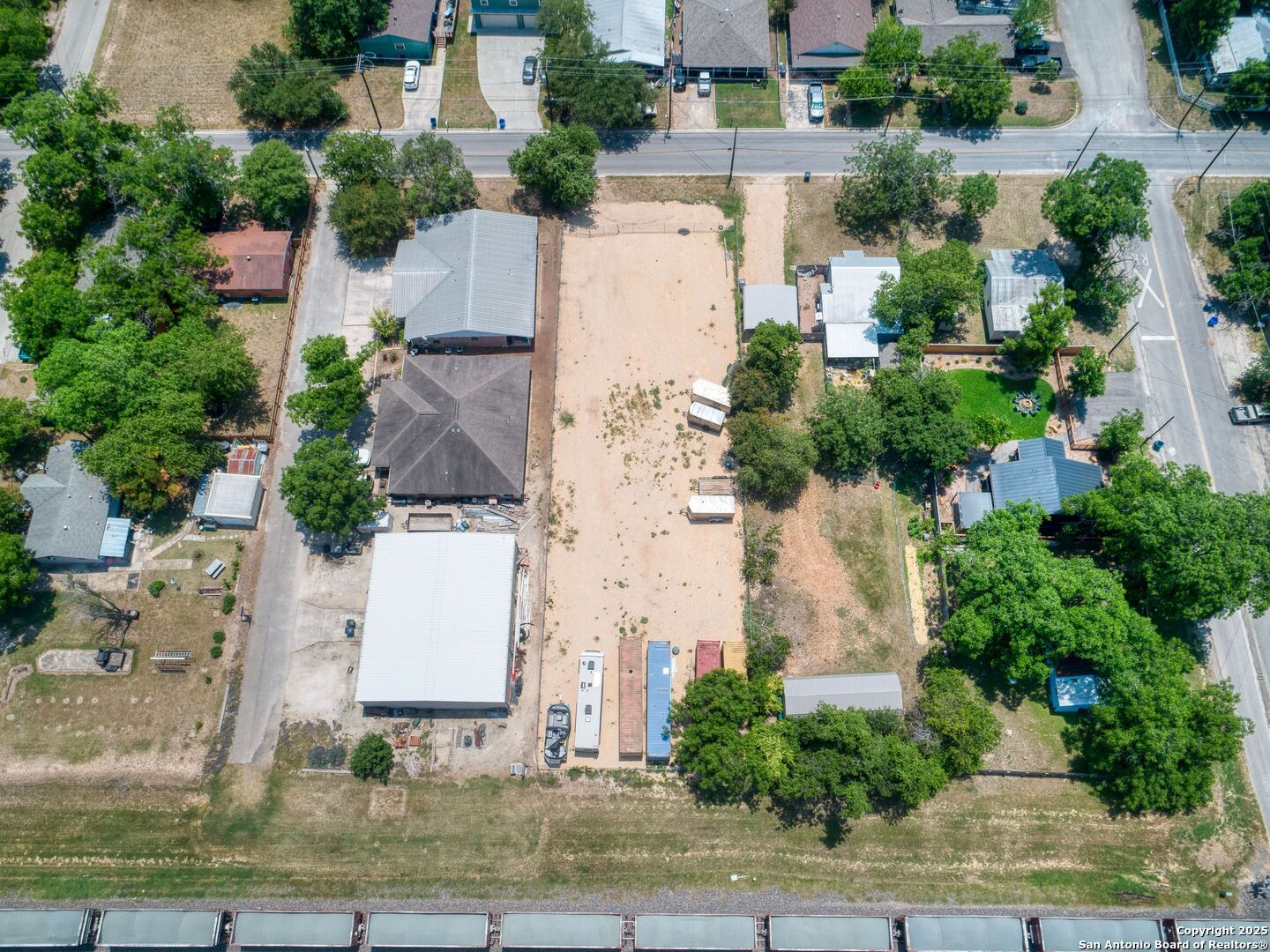 main property photo 6